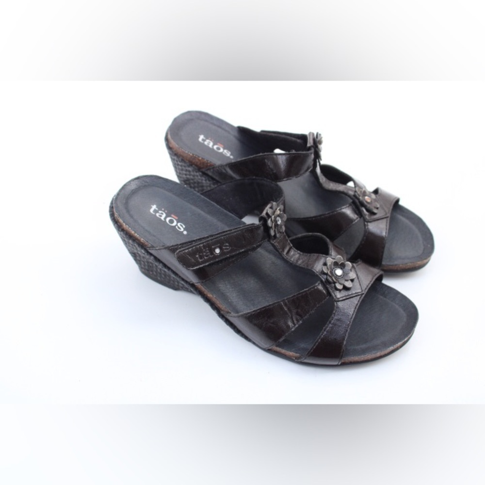 Taos wedge sandals